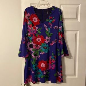 Beautiful Trina  Turk Dress size 6 long 35” bust 30” excellent condition